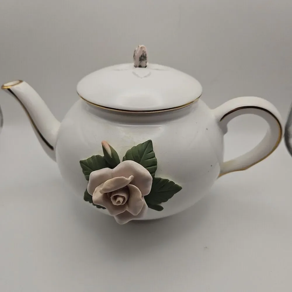 Teleflora Vintage Porcelain Teapot 3D Pink Roses Gold Trim 6.5